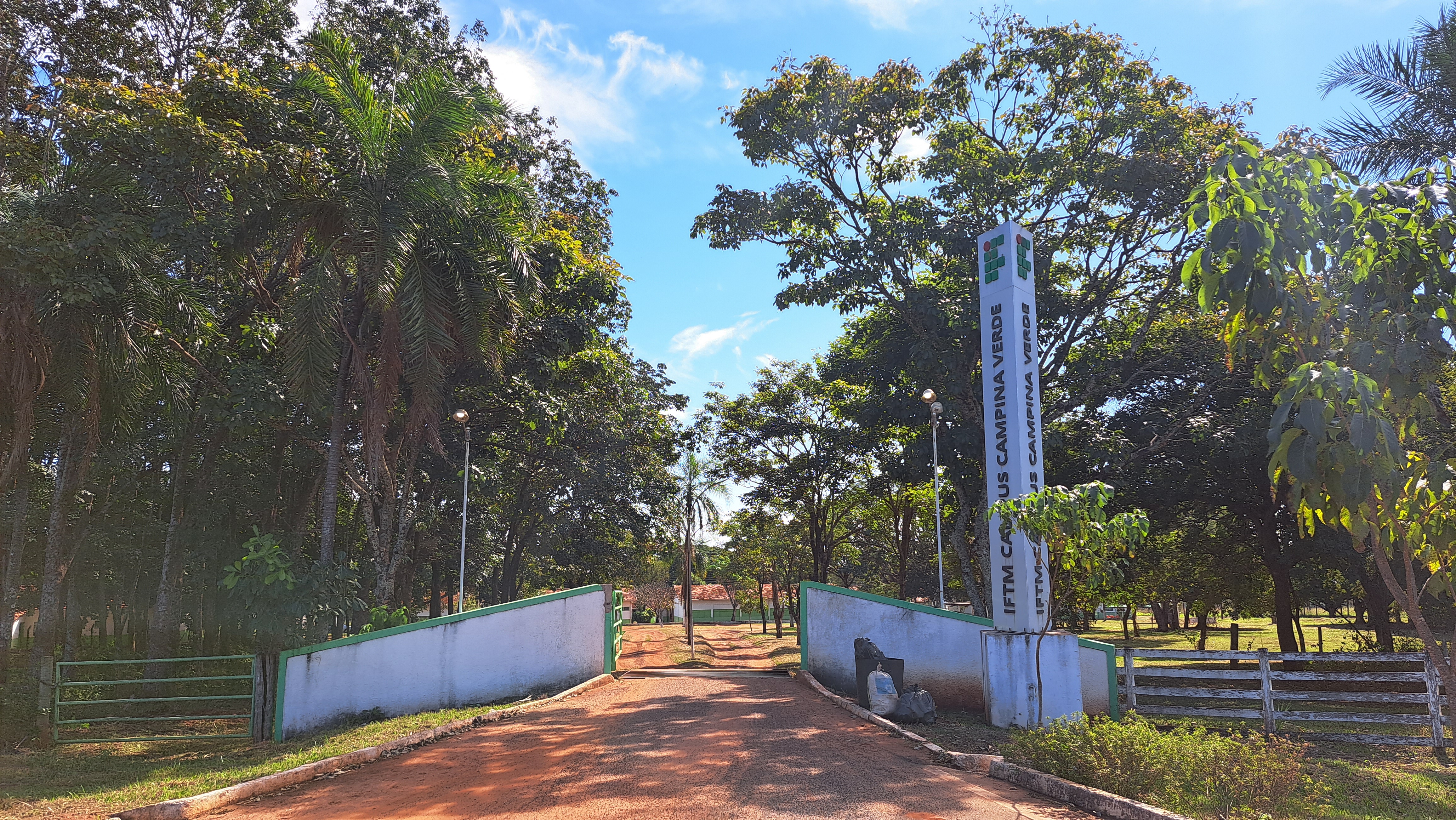 Câmara Municipal de Campina Verde visita IFTM para fortalecer parcerias educacionais