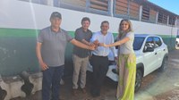 Vereador Ildo Coimbra participa da entrega de um veículo 0 km para o Procon da cidade